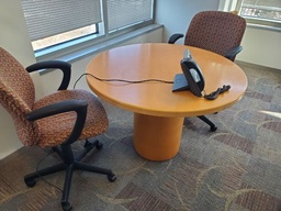 [#C9-368] Wood Round Table. 42"