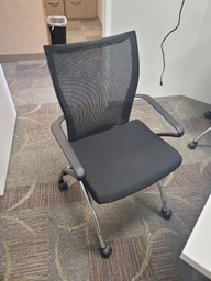 [#B13-370] Nesting Chair