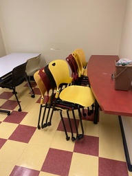 [#B4-32] Stacking Chairs