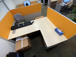 [#C3-33] End Table