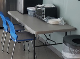 [#B8-112] Café Chairs - glides