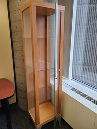 [#D26-3] Display case - 16" wide x 16" deep x 6' tall