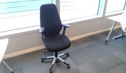 [#B13-149] TASK CHAIR