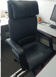 [#B13-148] Task chair, black vinyl | Silla operativa, vinilo negro