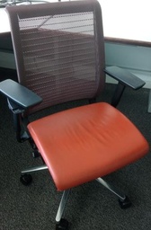[#B13-153] Task chair, red mesh, adjustable | Silla operativa, malla roja, regulable