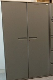 [#D19-199] Metal cabinet, 2-door | Armario metálico, 2 puertas