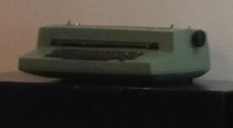 [#00-256] Typewriter | Máquina de escribir