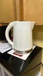 [#G6-166] White Electronic Kettle