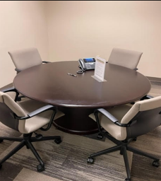 [#C5-39] DARK WOOD TABLE 5’ ROUND