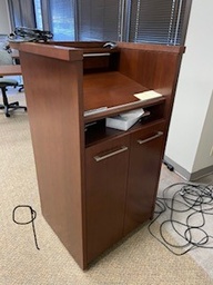 [#D17-9] Wooden Podium