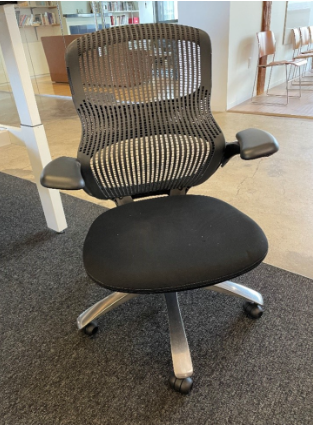 Task chairs with arms