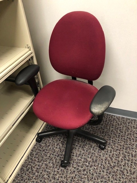 task chair red