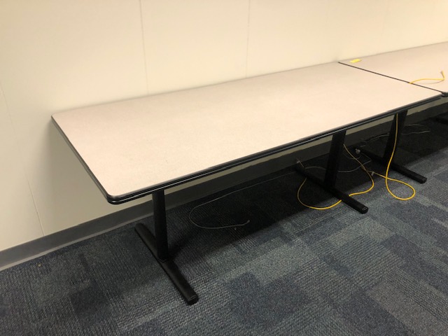 Free standing table