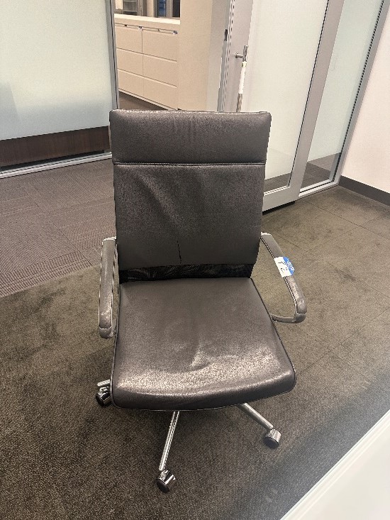 #72 leather conference chair20 x 21 x41