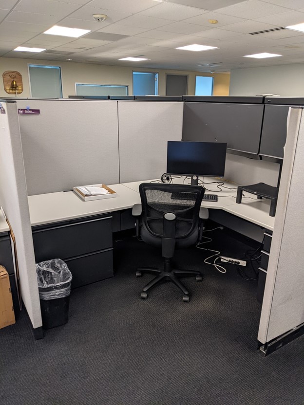 Office Cubicle (5'H, 89"x82")