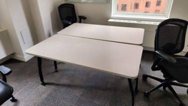 Reclangular mobile tables