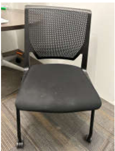Chair on wheels (black)