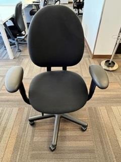 TASK CHAIR