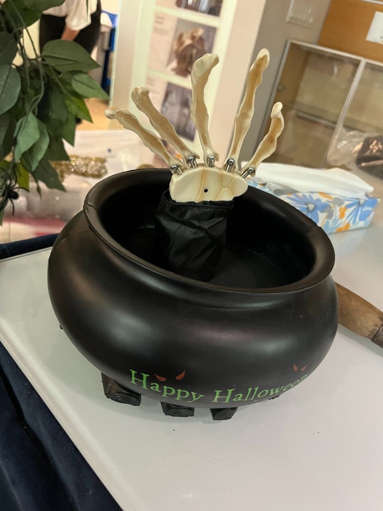Battery-powered Halloween candy bowl