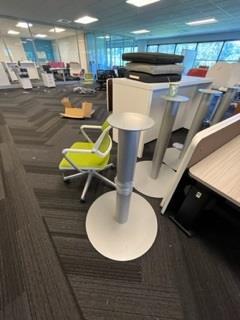 Metal disc legs / 41"H