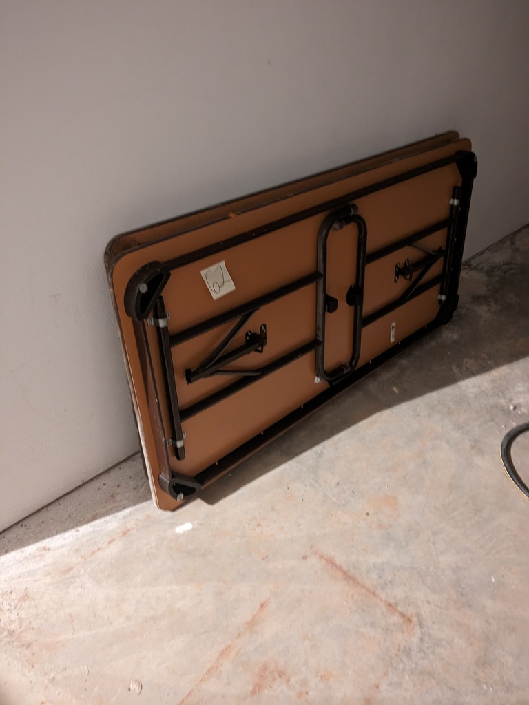 folding tables rectangular (2'x5')
