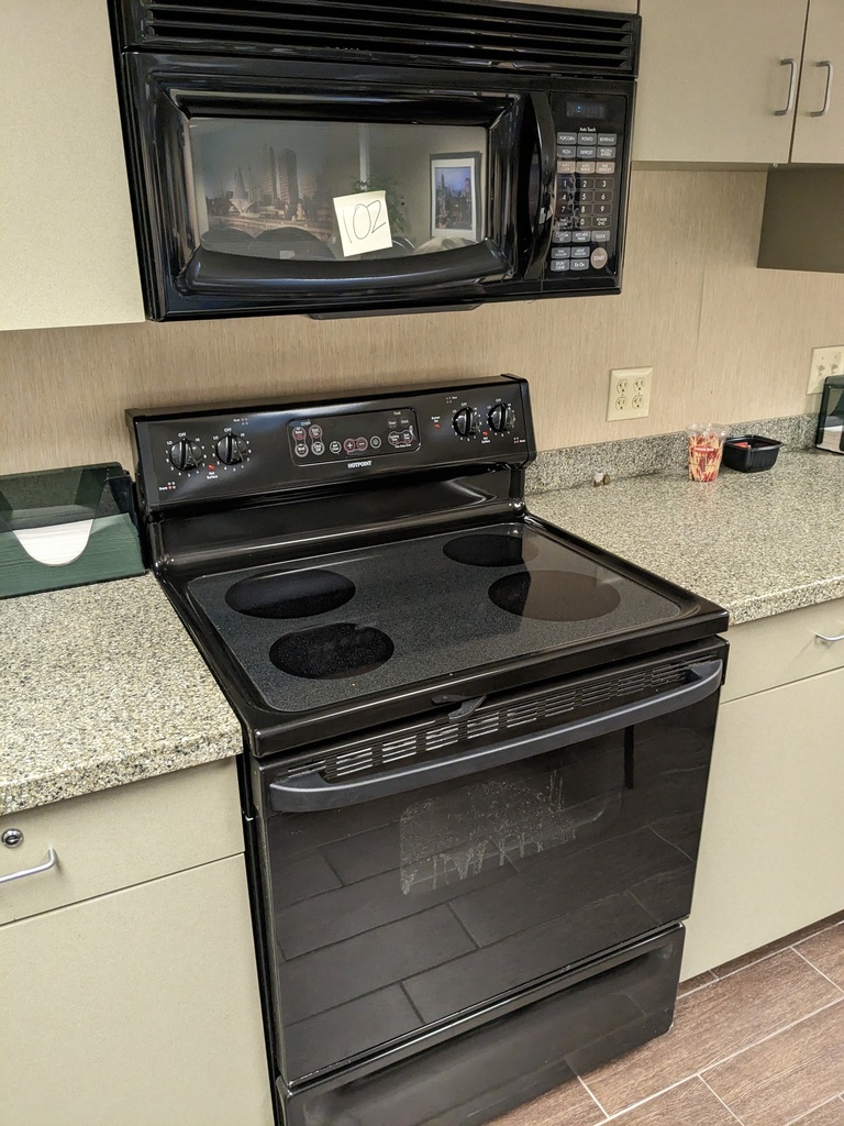 oven/range/microwave (2.5'x2'x3')