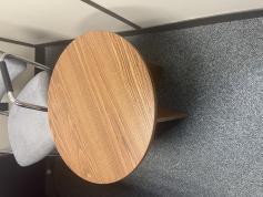 Small Round Table 24x20