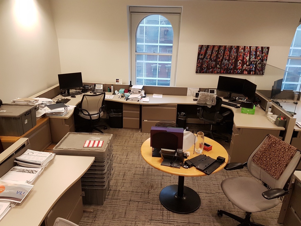 Wood Round Table - 42"