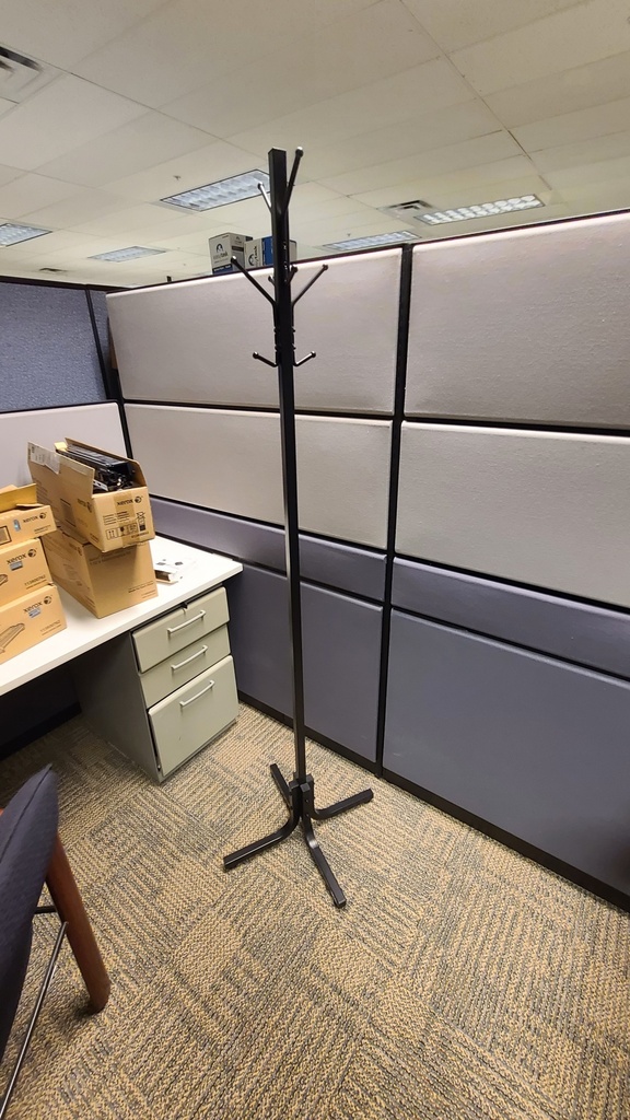 Coat tree