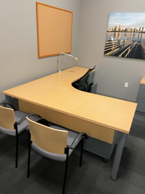 RIGHT HAND L DESK 8’X6’