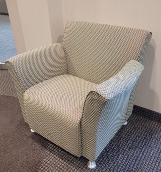 Green Chair, 35x32x32