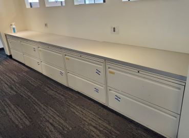 2-Drawer file cabinet