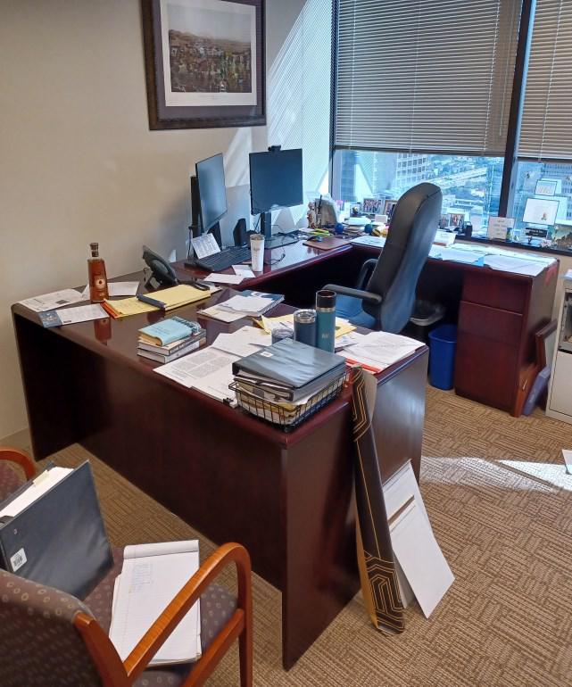 Rh U-Desk 6’ X 9’