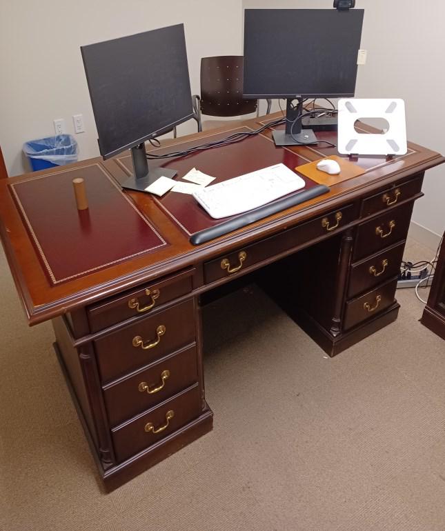 Desk 6’