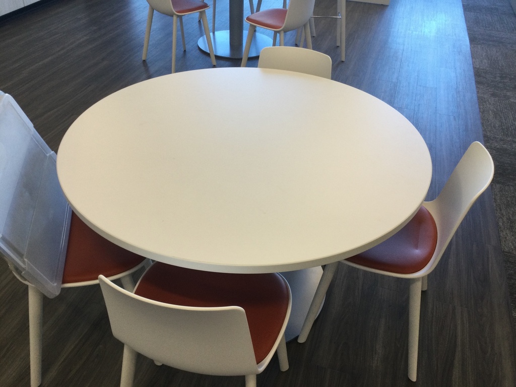 White Round Tables    48x48x28