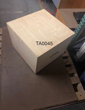 TABLE, END 20W 20D 16H