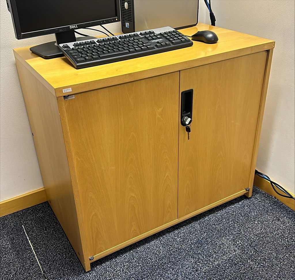 Low cabinet | Armário baixo, 84x51x73"