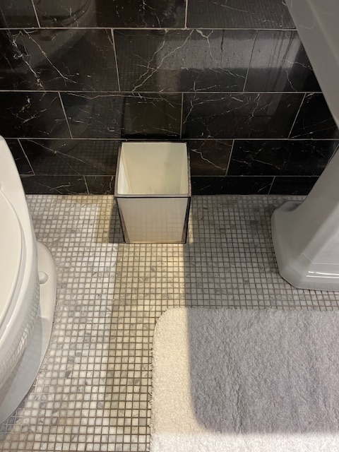 Trash bin