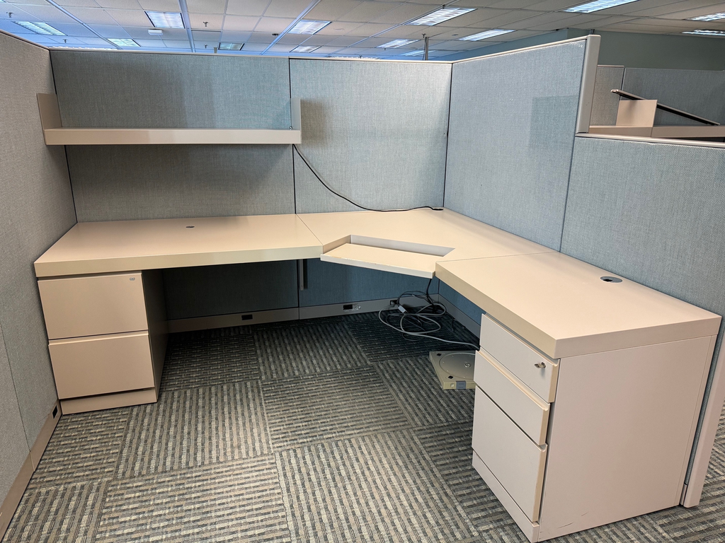 Workstation, 88x80x29"