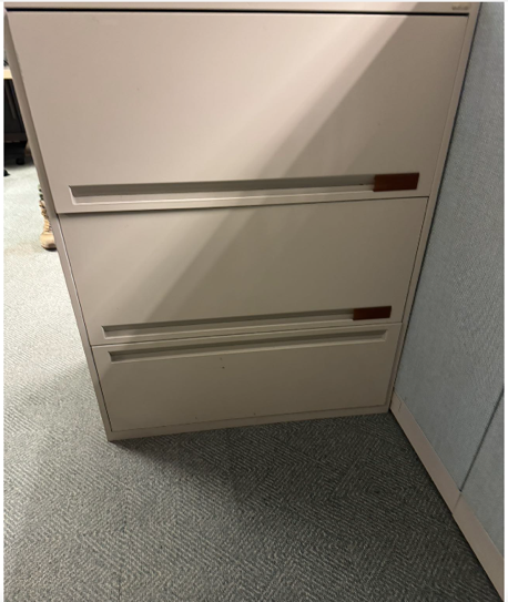 Metal cabinet, 18x30x42"
