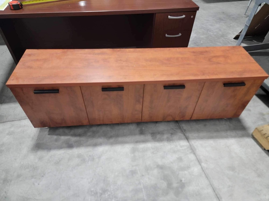 Floor storage cabinet