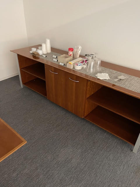 Credenza, 8'