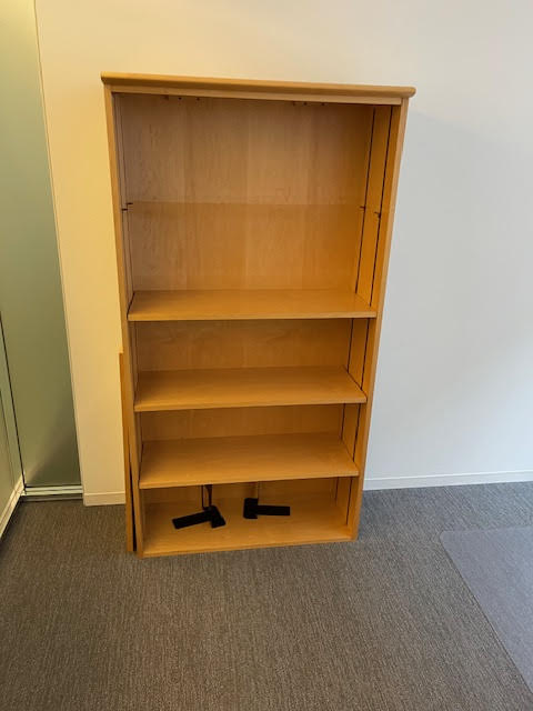 Maple Bookcase with 5 Shelves