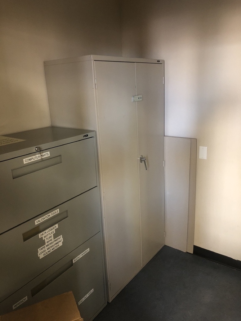 Cabinet Tall (2 doors)