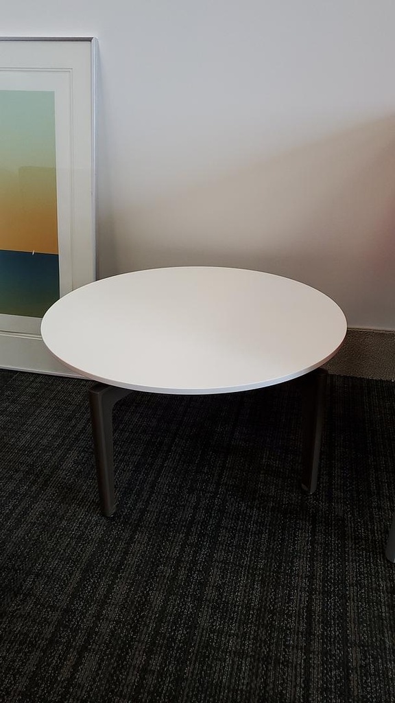 Round Coffee Table, White/Bronze