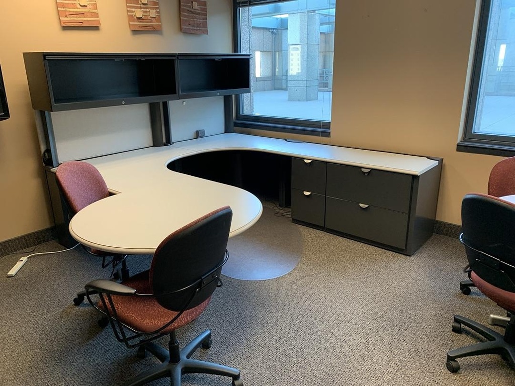 U-Shape Desk