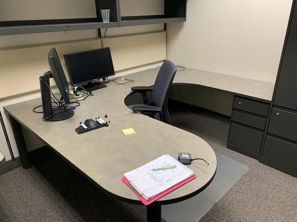 U-Shape Desk