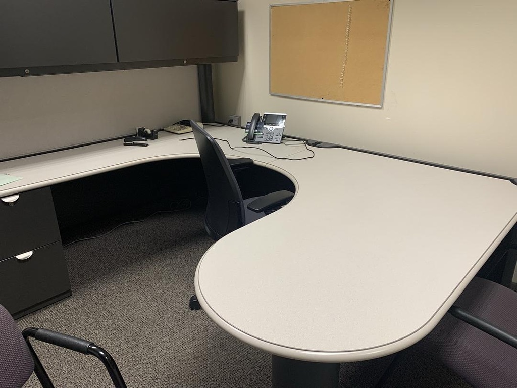 U-Shape Desk