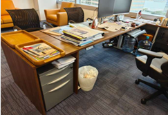 Desk | 桌子