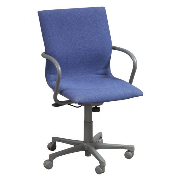 Blue Steelcase Protégé Task Chair (photo representation)